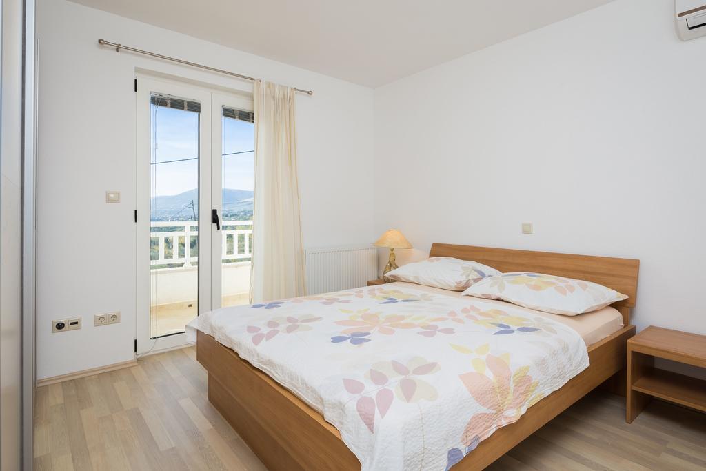 Apartment Marelux Kaštela エクステリア 写真